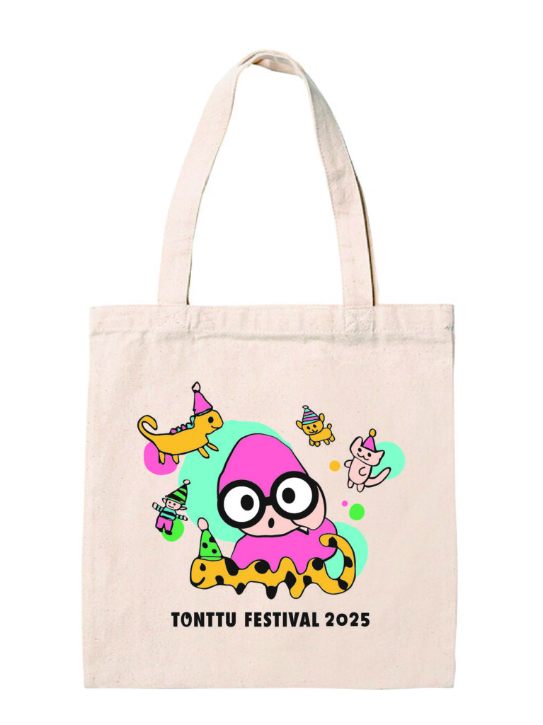トントゥのイラストが描かれたトートバッグ